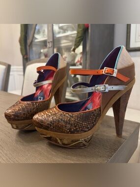 Altura Siete croc multi color platform heels